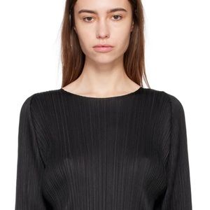 PLEATS PLEASE  ISSEY MIYAKE top